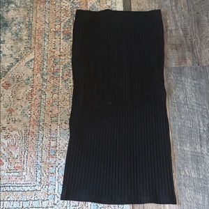 Ribbed high wasted tight pencil skirt with slit